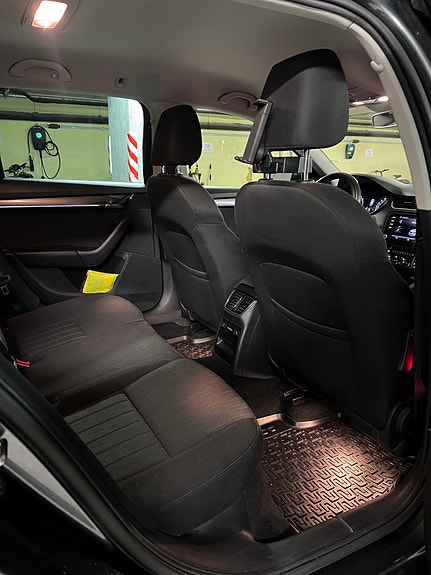 Skoda Octavia 6 of 10