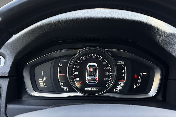 Volvo XC70 13 of 19