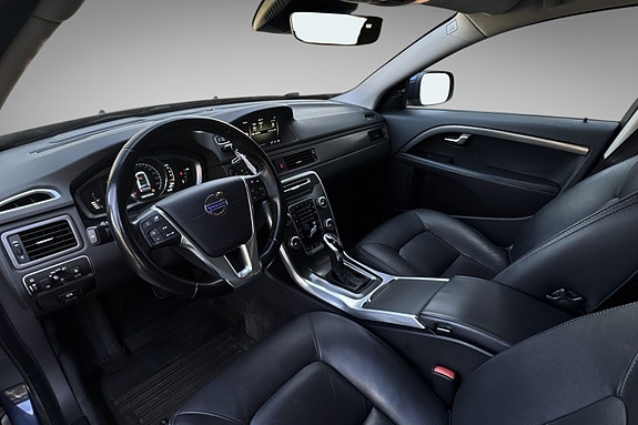 Volvo XC70 10 of 19