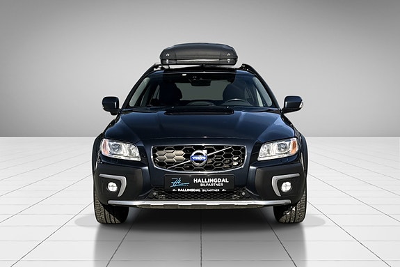 Volvo XC70 2 of 19