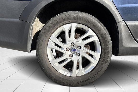 Volvo XC70 8 of 19
