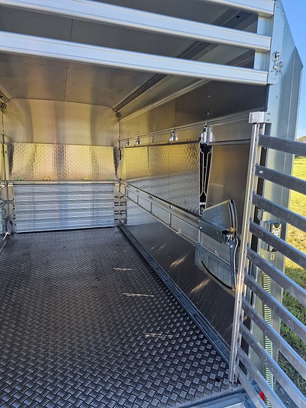 Ifor Williams TA510 12×7 livdyrhenger 10 of 14