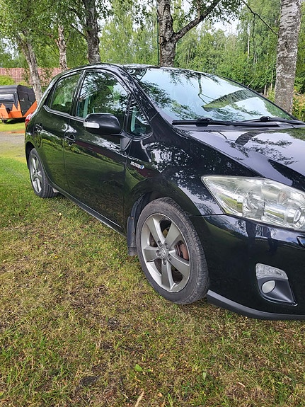 Toyota Auris 5 of 10
