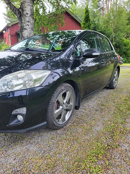 Toyota Auris 4 of 10
