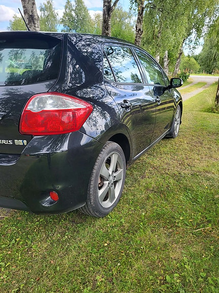Toyota Auris 6 of 10
