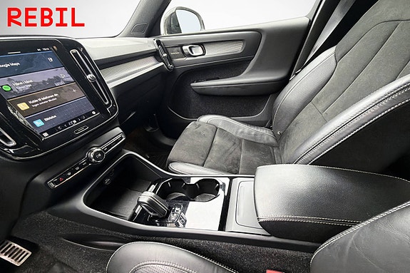 Volvo XC40 19 of 21