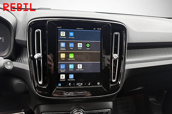 Volvo XC40 15 of 21