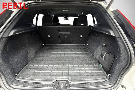 Volvo XC40 20 of 21
