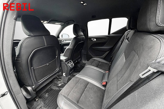 Volvo XC40 10 of 21