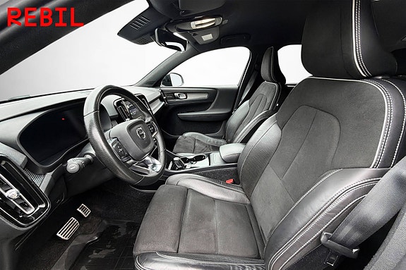 Volvo XC40 8 of 21