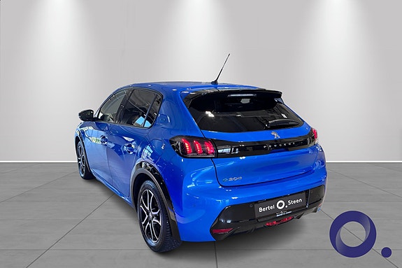 Peugeot e-208 7 of 15