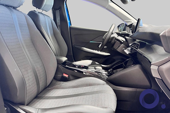 Peugeot e-208 11 of 15