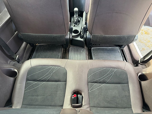 Toyota IQ 21 of 30