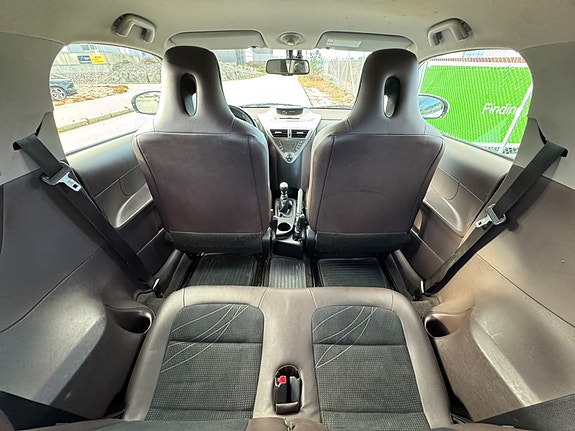 Toyota IQ 20 of 30