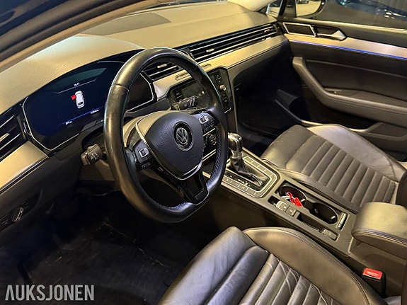 Volkswagen Passat 15 of 29