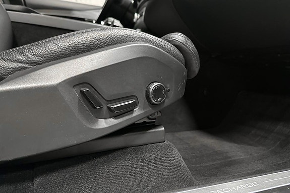 Volvo XC90 25 of 30