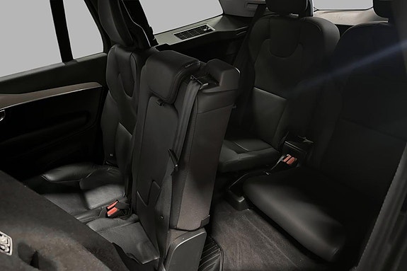 Volvo XC90 22 of 30