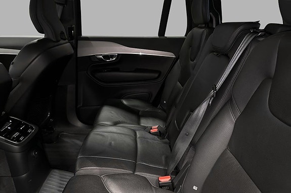Volvo XC90 20 of 30