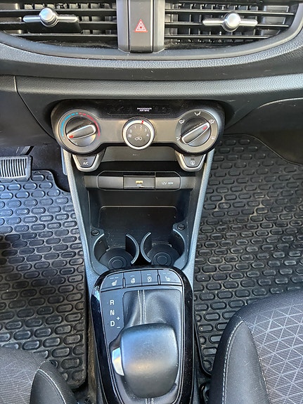Kia Picanto 14 of 28