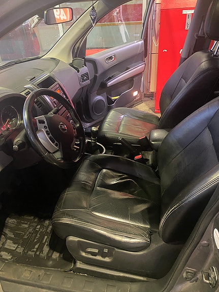 Nissan X-Trail 13 of 17