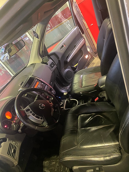 Nissan X-Trail 12 of 17