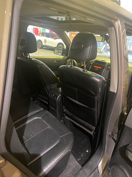 Nissan X-Trail 7 of 17