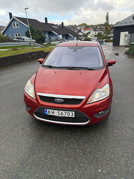 Ford Focus 5 of 9