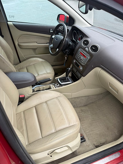 Ford Focus 9 of 9