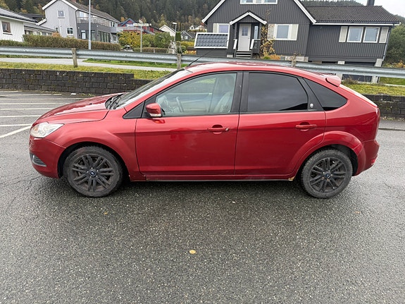 Ford Focus 6 of 9