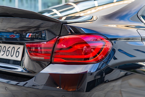 BMW M4 11 of 16