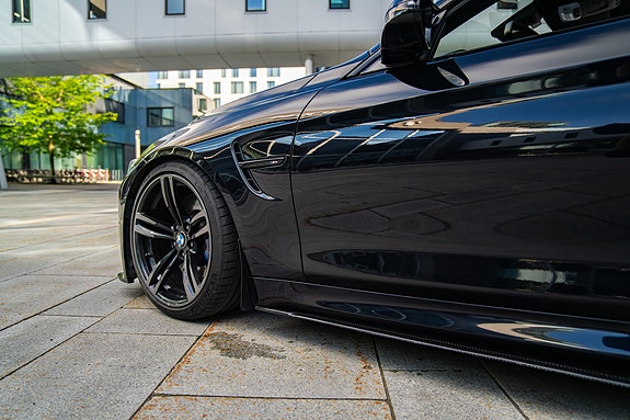 BMW M4 3 of 16