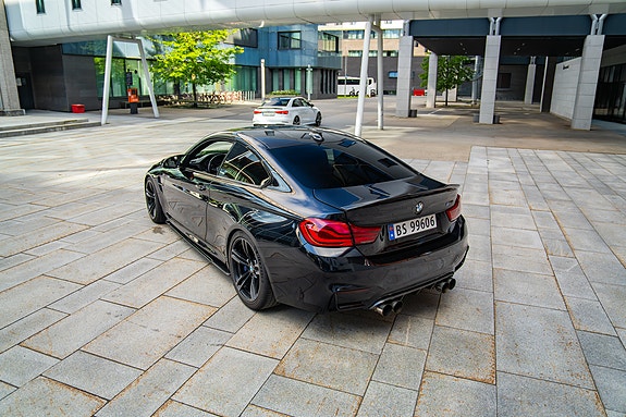 BMW M4 8 of 16