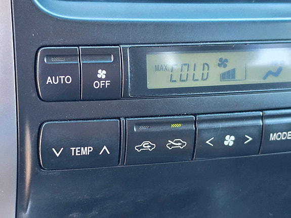 Toyota Land Cruiser 30 of 30