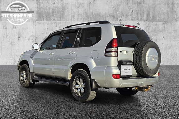 Toyota Land Cruiser 7 of 30