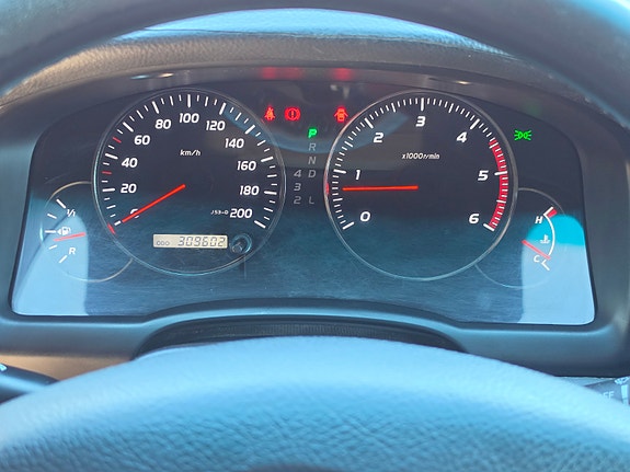 Toyota Land Cruiser 21 of 30
