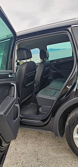 Volkswagen Tiguan 10 of 13