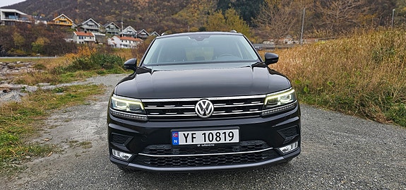 Volkswagen Tiguan 2 of 13