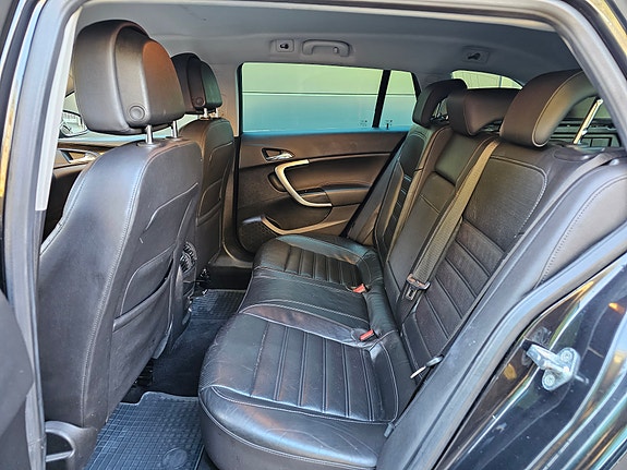 Opel Insignia 13 of 24