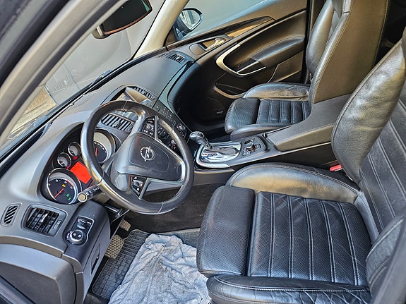 Opel Insignia 12 of 24