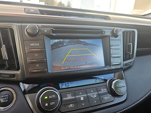 Toyota RAV4 12 of 18