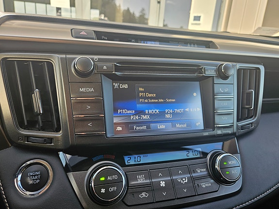 Toyota RAV4 13 of 18