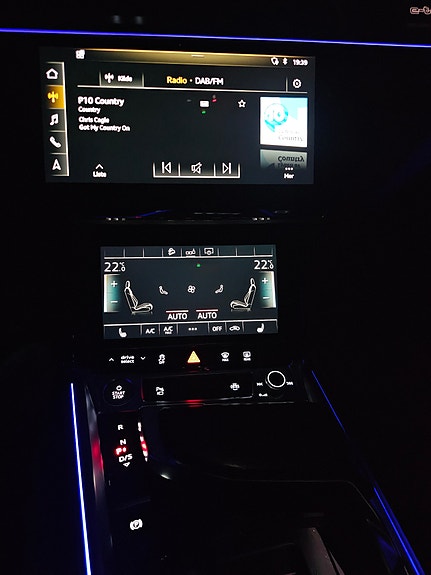 Audi e-tron 28 of 29