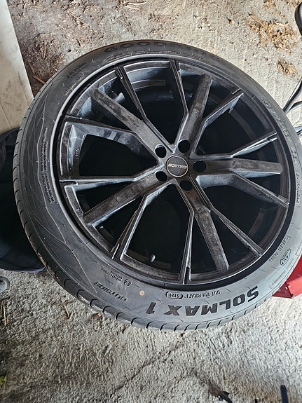 Audi e-tron 22 of 29