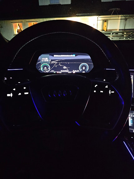 Audi e-tron 25 of 29