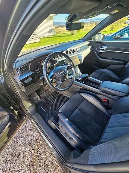 Audi e-tron 19 of 29