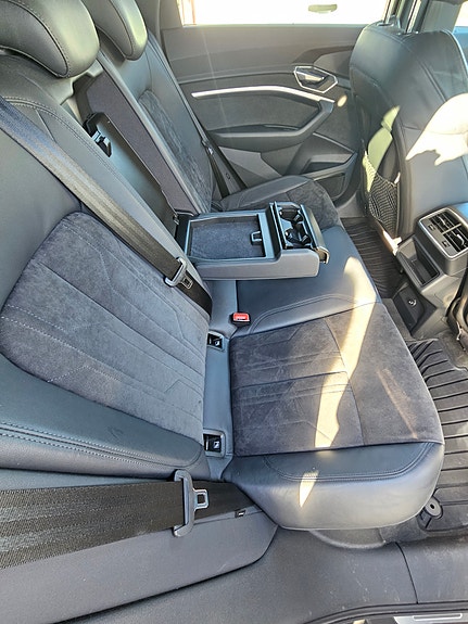 Audi e-tron 17 of 29
