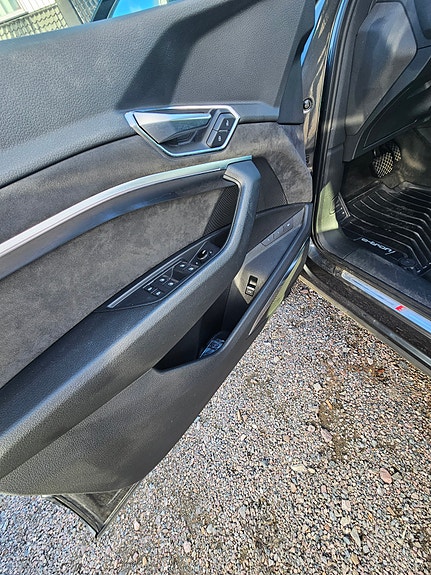Audi e-tron 20 of 29