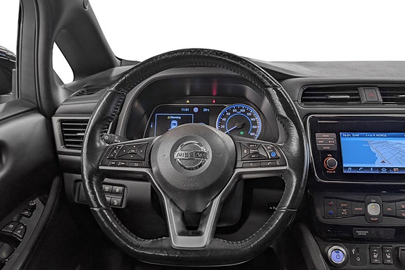 Nissan Leaf 6 of 23