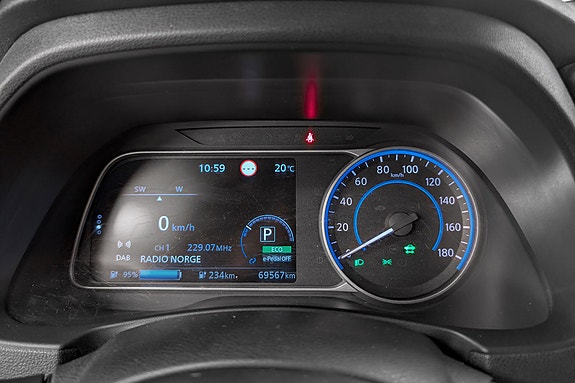 Nissan Leaf 9 of 23