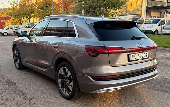Audi e-tron 9 of 30